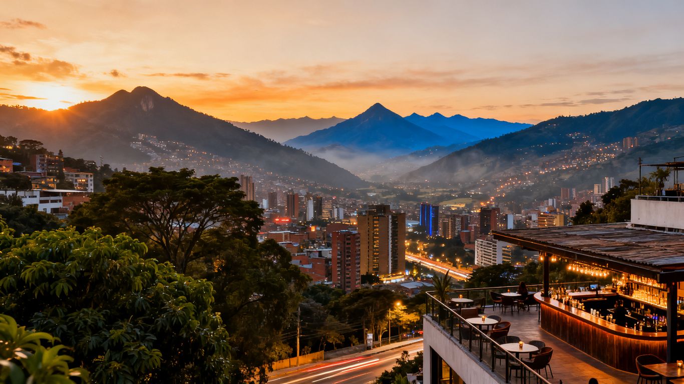Is the Enviz rooftop bar in Medellin worth visiting for the view?