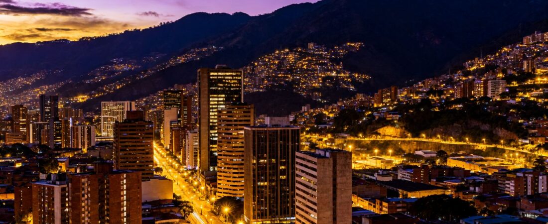 Parque Lleras Medellín safety guide for night visitors